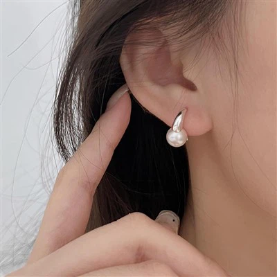 Stříbrné perlové náušnice 925